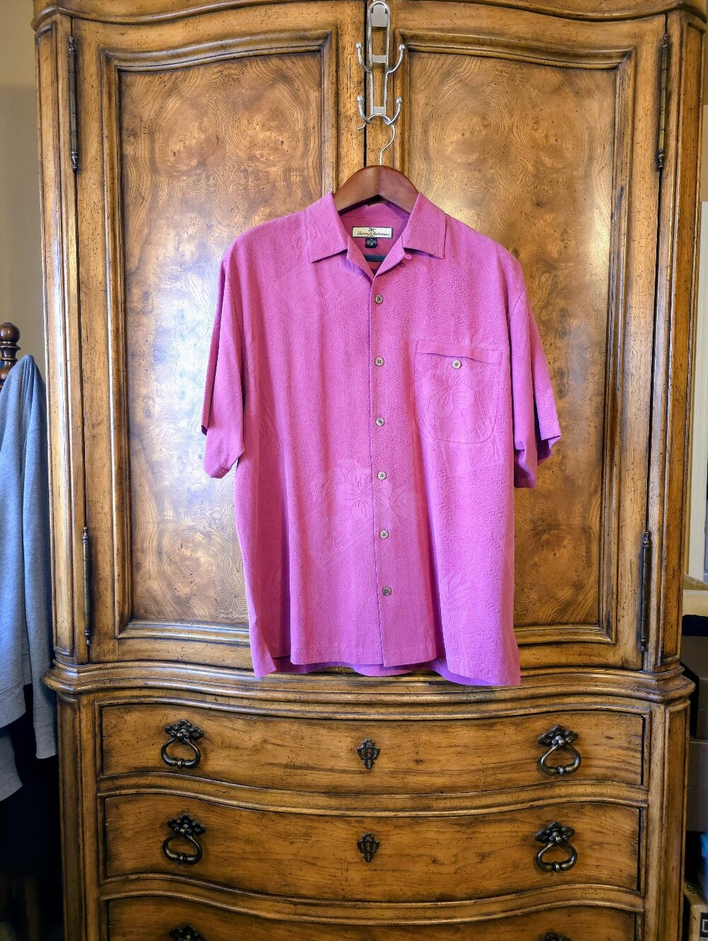 Tommy Bahama Fuscia Camp Shirt (M)